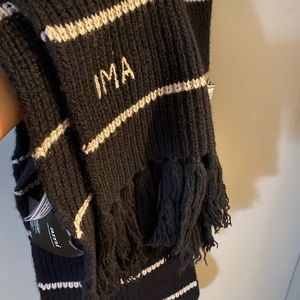 NWT AMI striped scarf